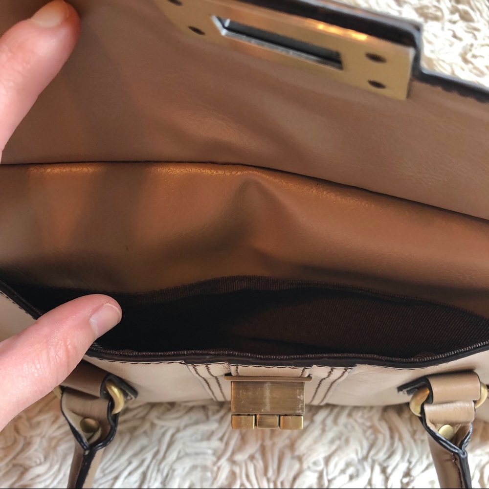 Etienne Aigner ~  Leather Handbag - Picture 8 of 8